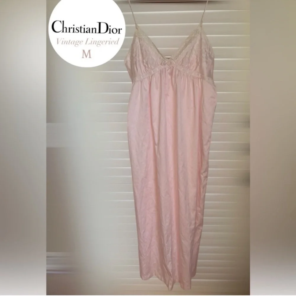 Vintage Christian Dior Soft Pink Lace Chemise Lingered
size M - Picture 16 of 17